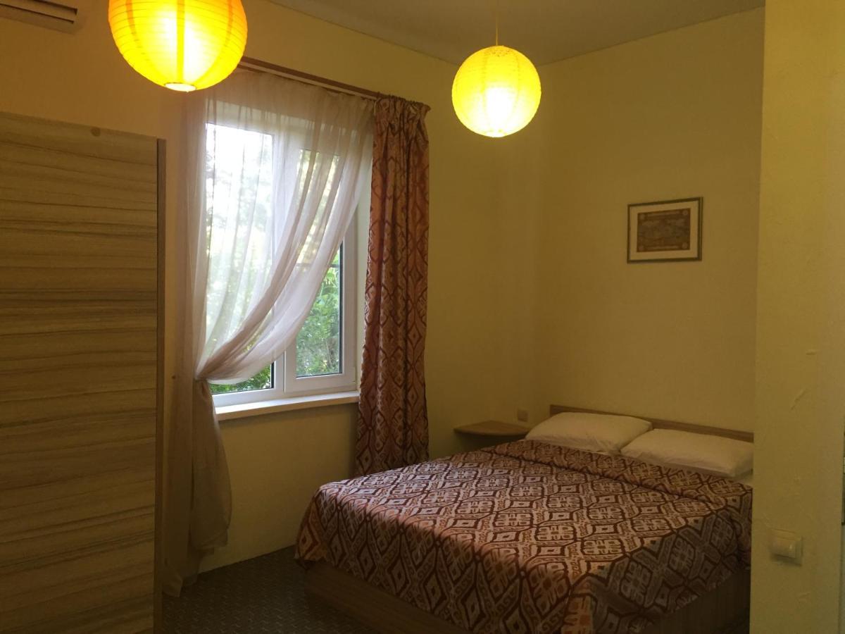 Guest House Inkit Pitsunda Exterior foto