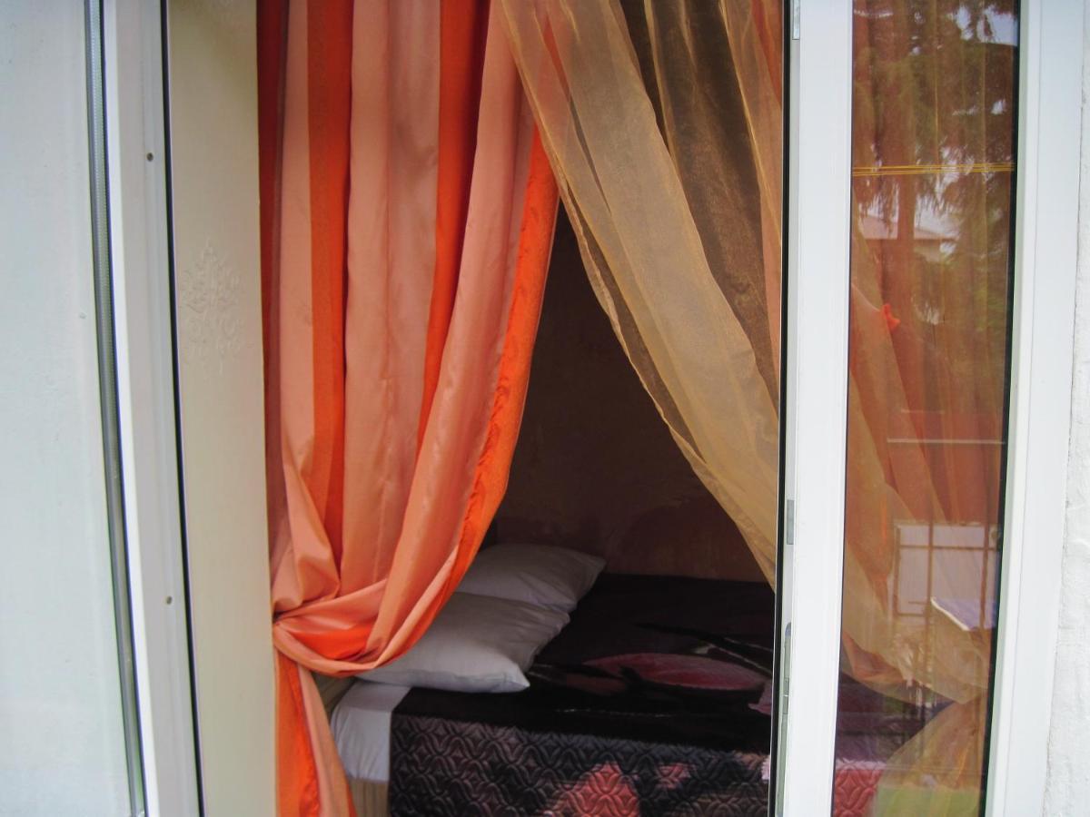 Guest House Inkit Pitsunda Exterior foto