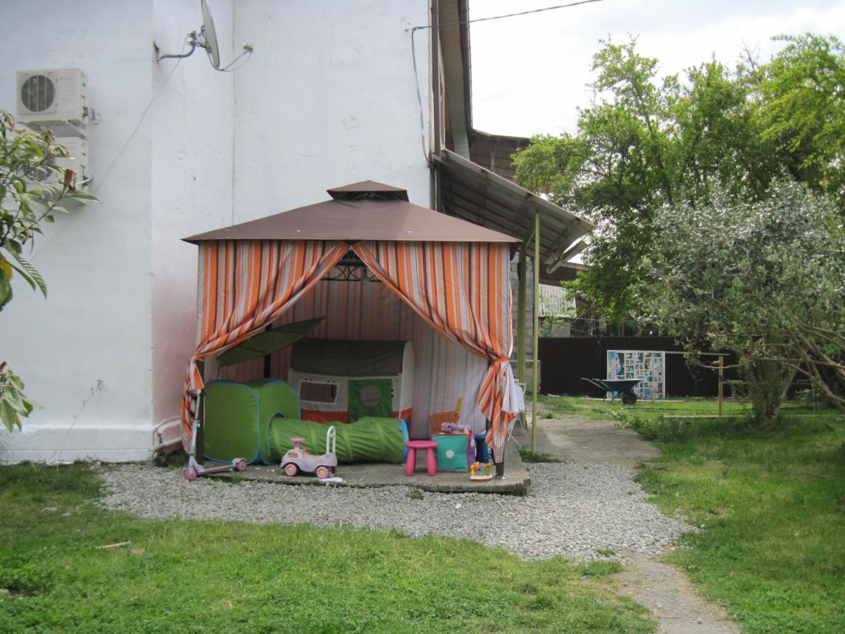Guest House Inkit Pitsunda Exterior foto