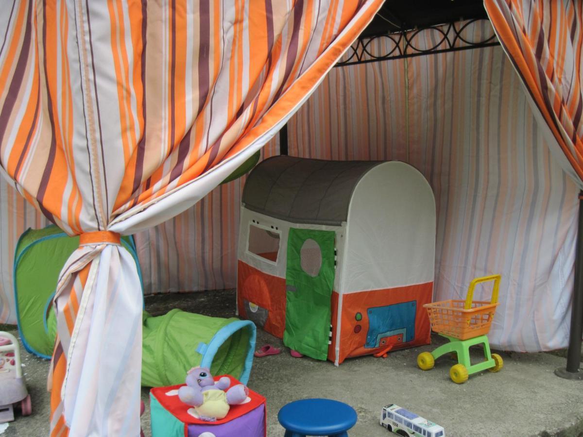 Guest House Inkit Pitsunda Exterior foto